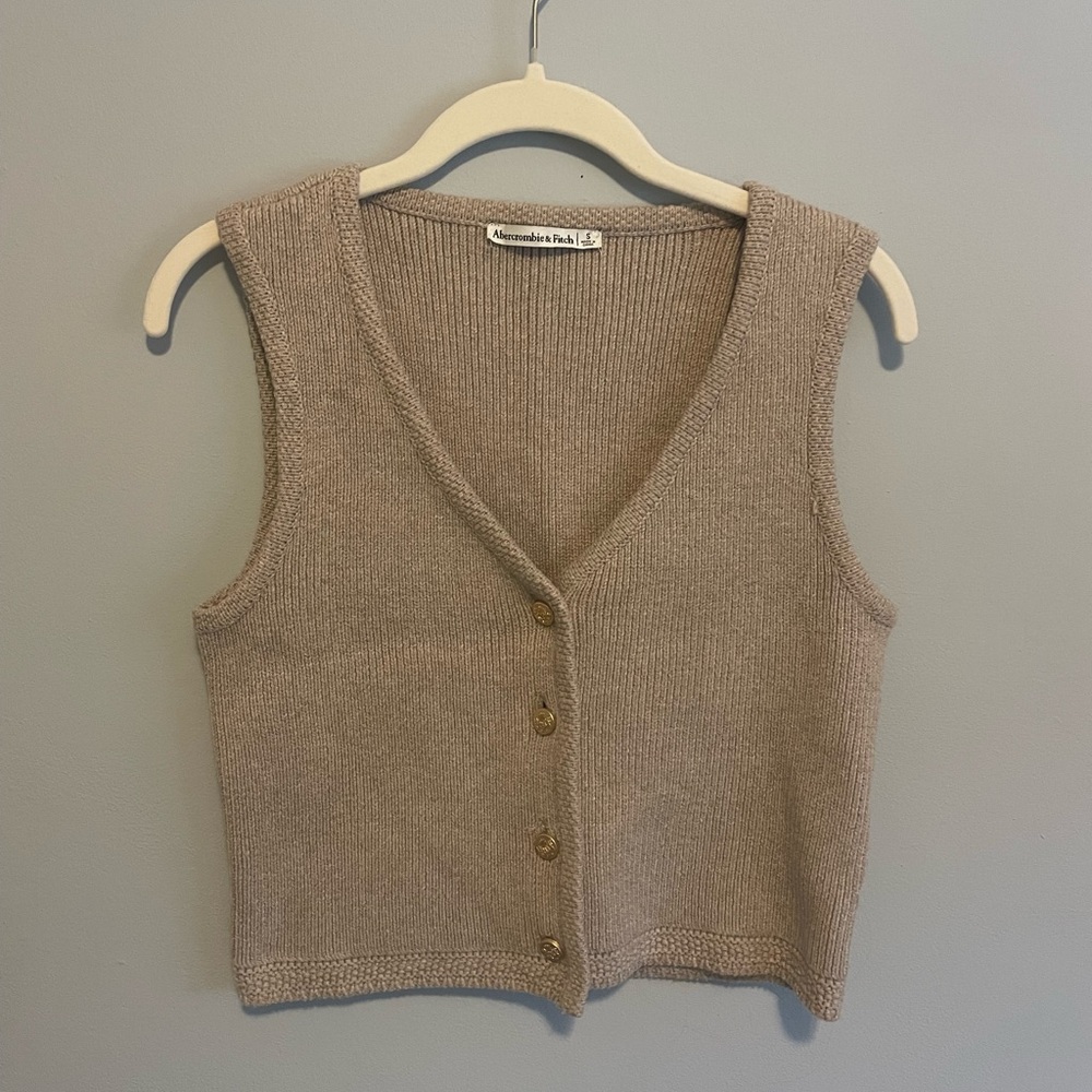 Abercrombie & Fitch sweater vest